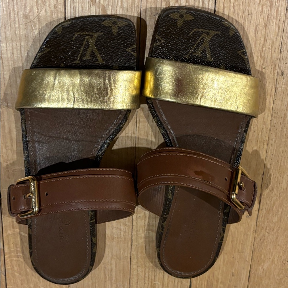 FINAL PRIZE 🔥Louis Vuitton  Slide Sandals  size (37- 7) Sorry NO BOX